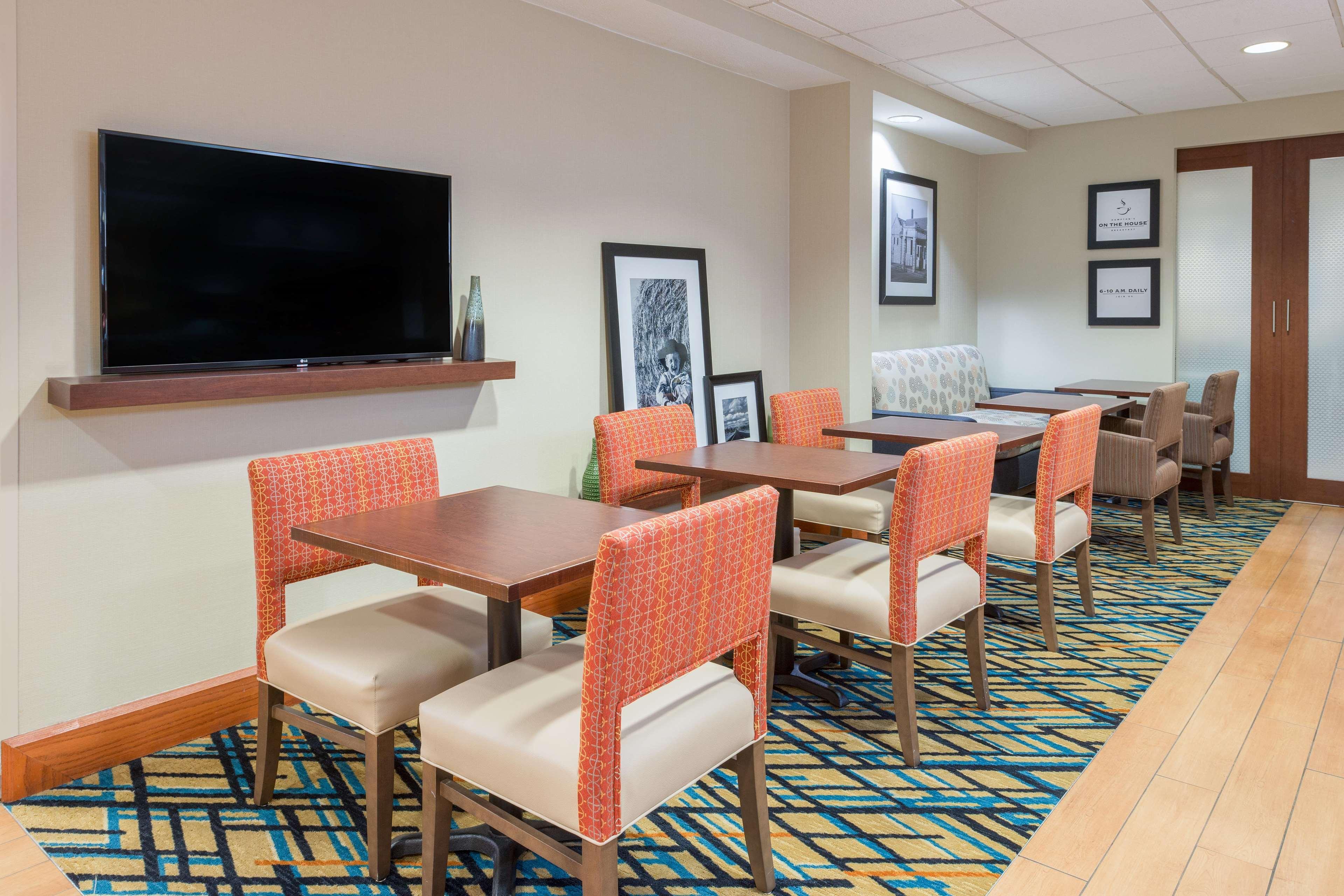 Hampton Inn Columbia Exterior photo